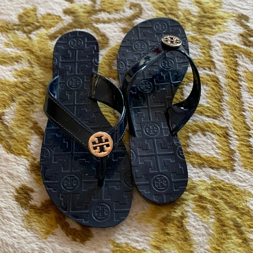 Tory Burch 7-7.5 navy plastic thongs